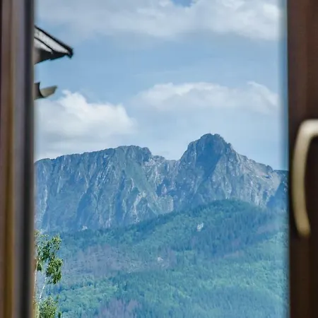 4 Seasons 아파트 *