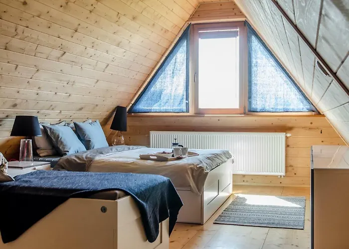 4 Seasons كوشتيليسكا